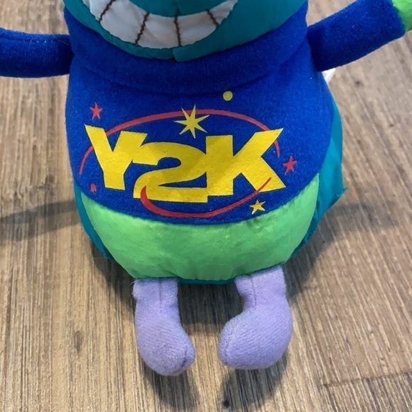 Vintage Y2K Bug "Crash" 6" Bean Bag Plush Hallmark - tested & works - Picture 2 of 6